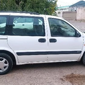 Opel Sintra 1999