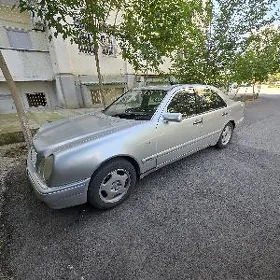 Mercedes-Benz E-Class 1996