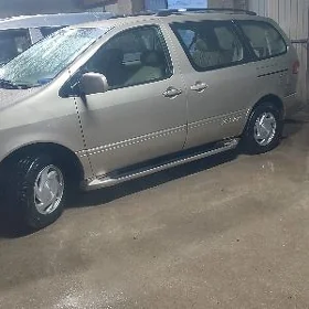 Toyota Sienna 2002