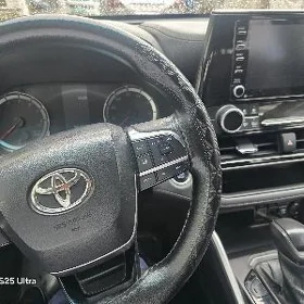 Toyota Highlander 2020