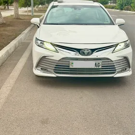 Toyota Camry 2018
