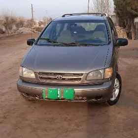 Toyota Sienna 1998