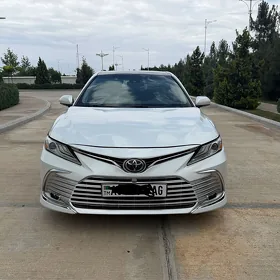 Toyota Camry 2018