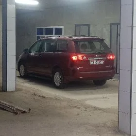 Toyota Sienna 2009