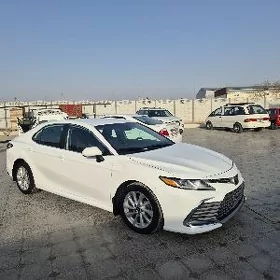 Toyota Camry 2022