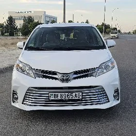 Toyota Sienna 2018