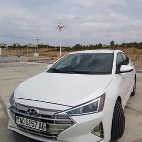 Hyundai Elantra 2020