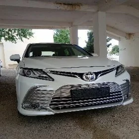 Toyota Camry Hybrid 2022