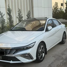 Hyundai Elantra 2025