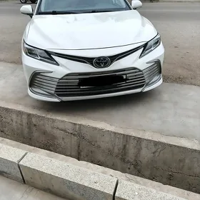 Toyota Camry 2023
