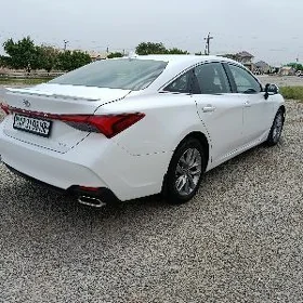 Toyota Avalon 2022