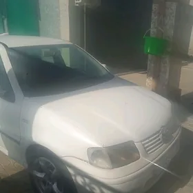 Volkswagen Polo 2001