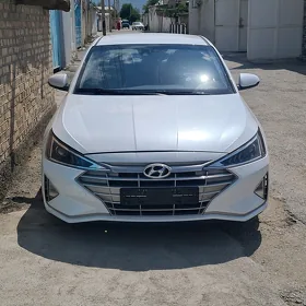 Hyundai Elantra 2020