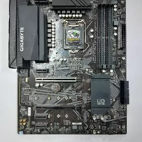 GIGABYTE Z490 UD plata
