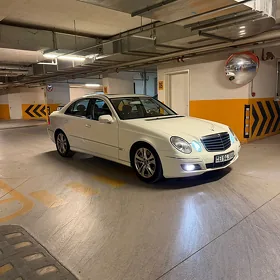 Mercedes-Benz E500 2006