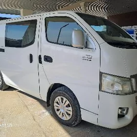Nissan Urvan 2017