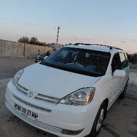 Toyota Sienna 2005