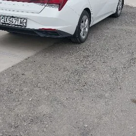 Hyundai Elantra 2021