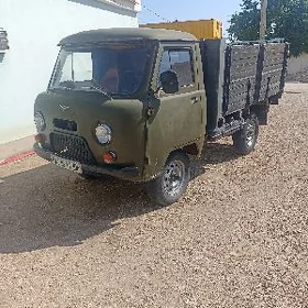 UAZ 452 1987