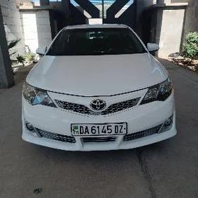 Toyota Camry 2013