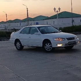 Toyota Camry 1999