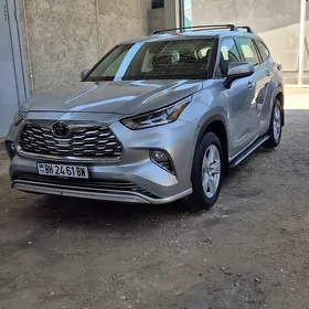 Toyota Highlander 2020
