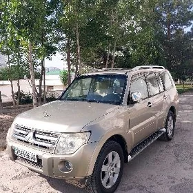 Mitsubishi Pajero 2007