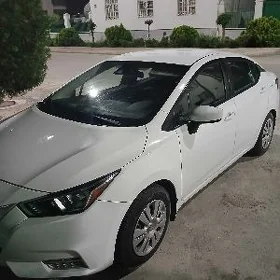 Nissan Versa 2021
