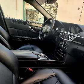 Mercedes-Benz E350 2010