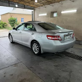 Toyota Camry 2010