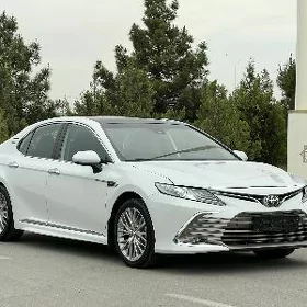 Toyota Camry 2020