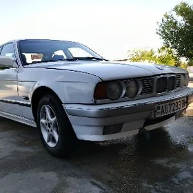 BMW 535 1990