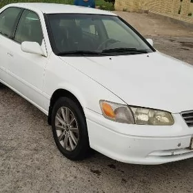 Toyota Camry 2000