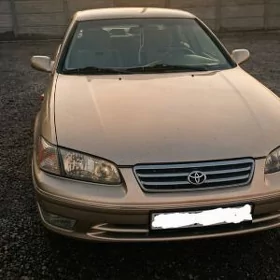 Toyota Camry 2000