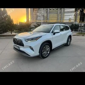 Toyota Highlander 2021