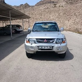 Mitsubishi Pajero 2002