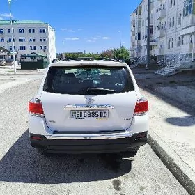 Toyota Highlander 2013