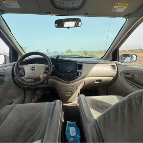 Mazda MPV 2003