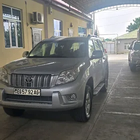 Toyota Land Cruiser Prado 2010