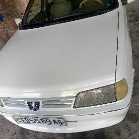 Peugeot 405 2012