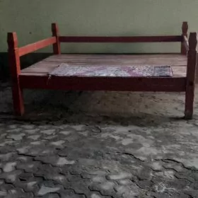 деревянный тапчан