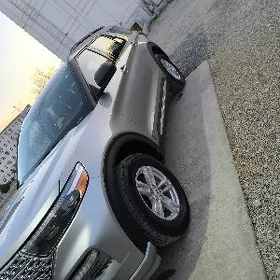 Ford Explorer 2023