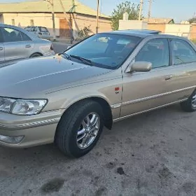 Toyota Camry 2000