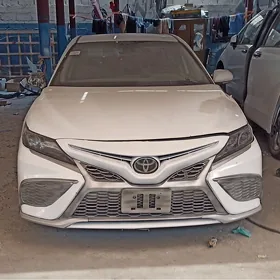 Toyota Camry 2022