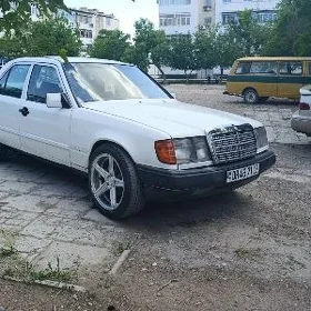 Mercedes-Benz 230E 1990