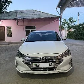 Hyundai Elantra 2019