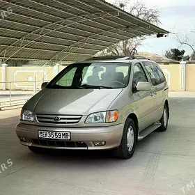 Toyota Sienna 2002