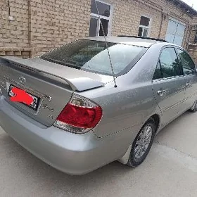 Toyota Camry 2004