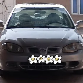 Hyundai Elantra 2000
