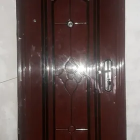 DAŞKY DEMIR GAPY ZAWADISKOÝ
